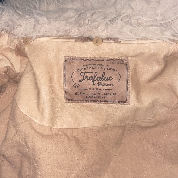 GORGEOUS Beige faux leather fur collar jacket - Picture 11 of 13